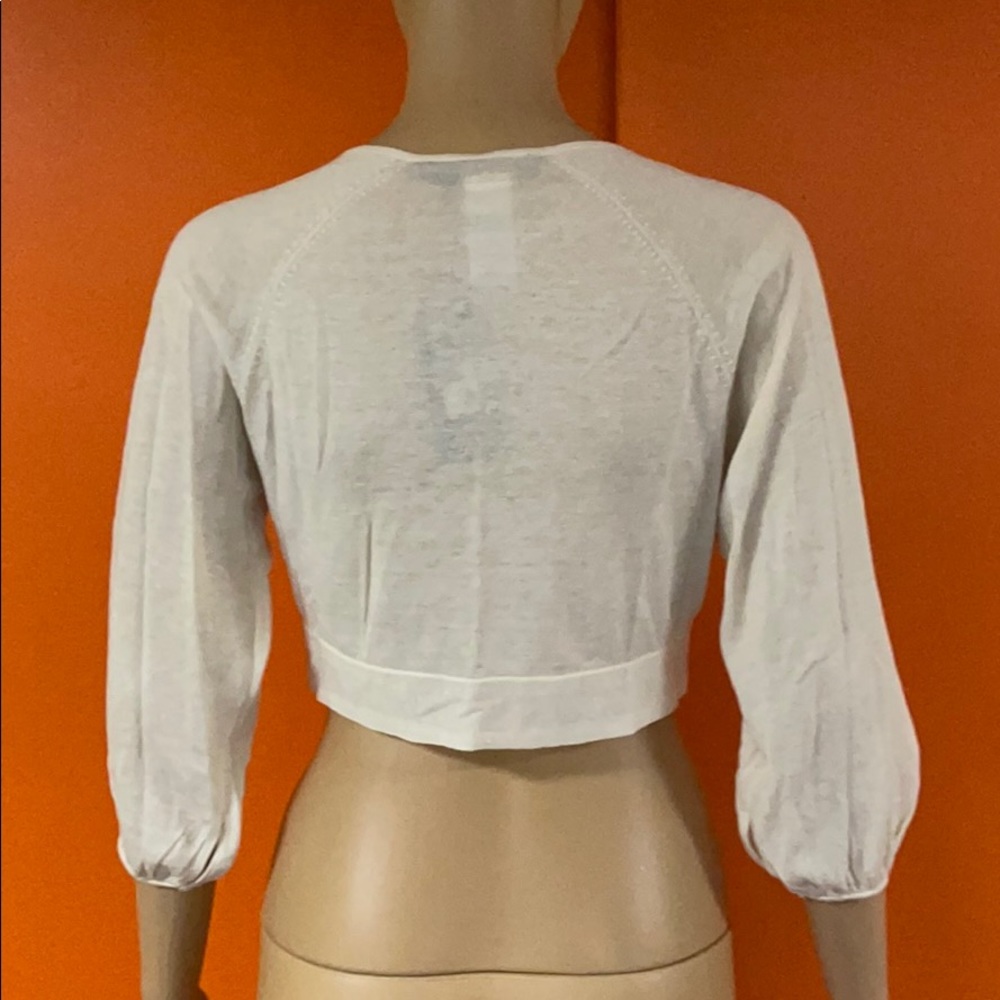 Woman’s 70% Silk, 30% Linen Crop Cardigan - Picture 4 of 7